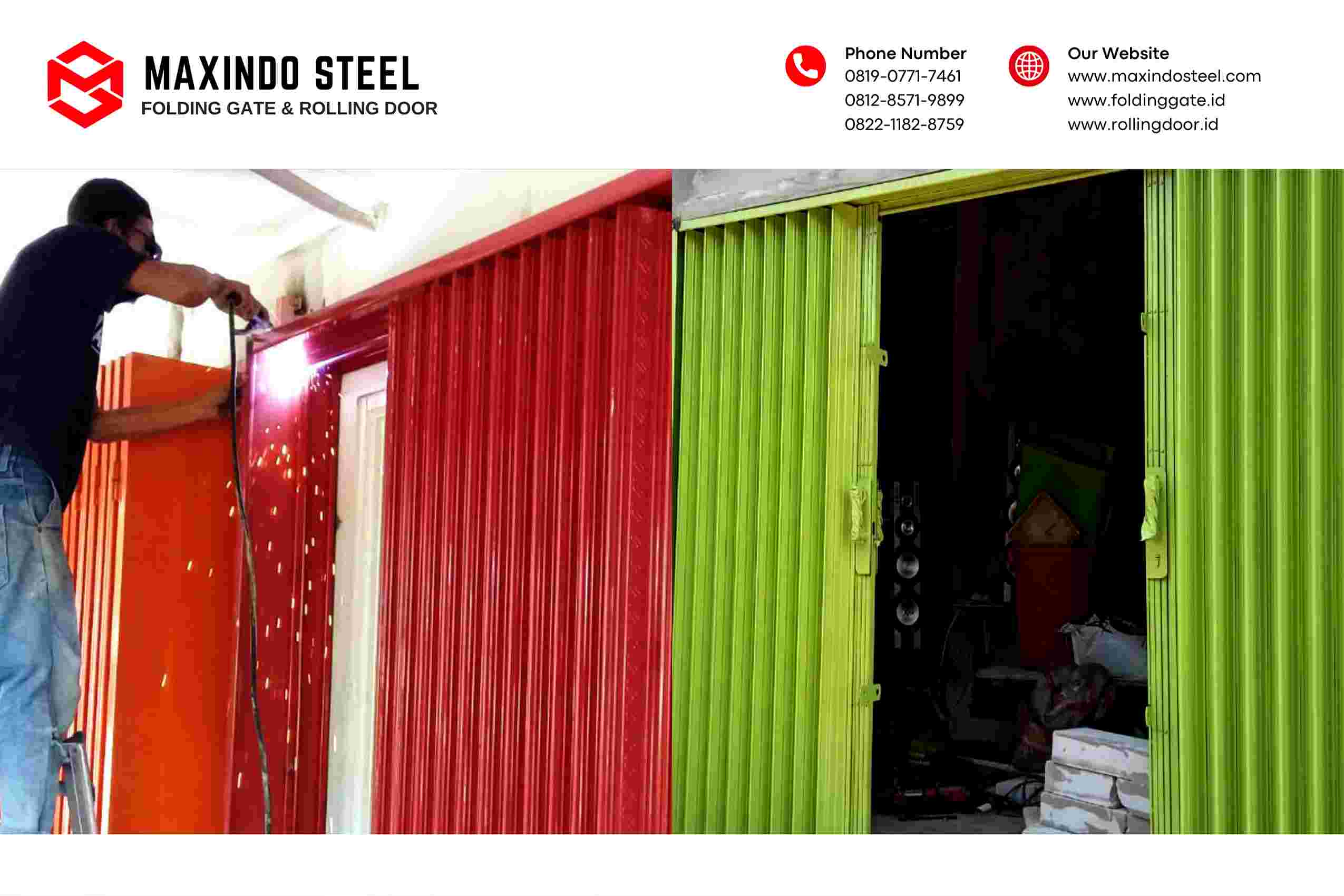 Pemasangan folding gate galvalum warna orange di Tangerang oleh Maxindo Steel – jasa pasang folding gate Tangerang terpercaya dengan kualitas terbaik dan bergaransi.